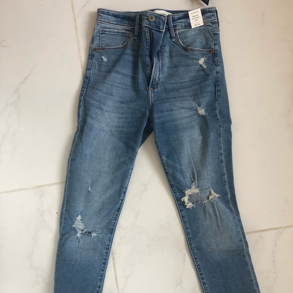 COPY - New with Tags Abercrombie and Fitch high waisted skinny jeans - Picture 5 of 5